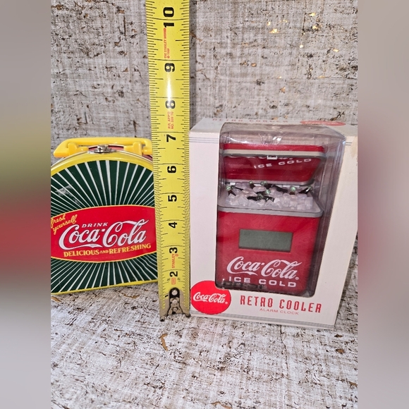 Coca-Cola LOT Collectors Alarm Clock And A Damaged Mini Lunchbox - Picture 2 of 12